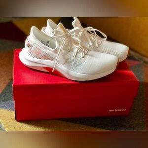NEW Balance DynaSoft Nergize Sport v2 Women’s Size 7.5 B SEA SALT/GULF RED
